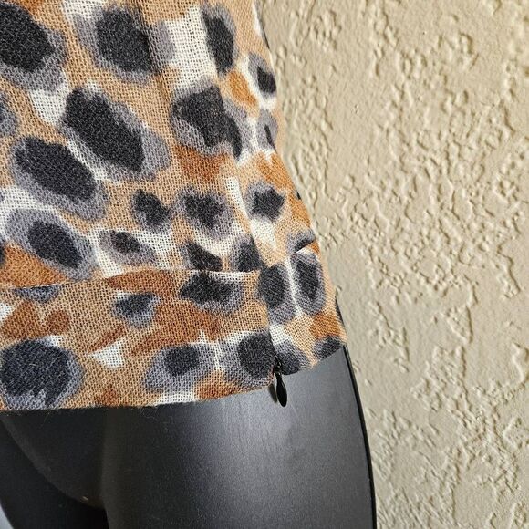 Portrait of a Girl Wool Blouse - Picture 4 of 9